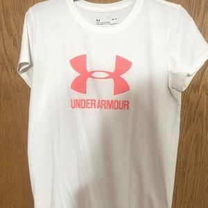 Under Armour Ladies Tee- Size Medium